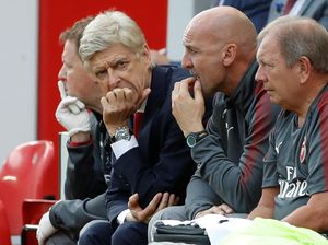 Macam-Macam Ekspresi Wenger Saat Timnya Dilumat Liverpool