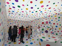 Karya Seniman Yayoi Kusama yang Instagramable di Singapura