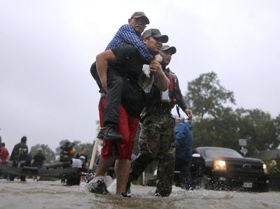 Potret Warga Texas yang Dilanda Banjir Akibat Badai Harvey