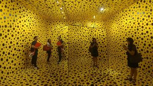 Foto: Polkadot Ala Seniman Fenomenal