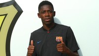 Dembele juga menyebut nilai transfernya yang sangat besar tak akan menjadi tekanan baginya. Foto: Albert Gea/Reuters