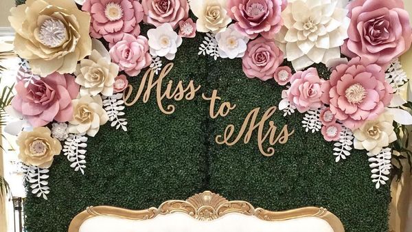 15 Inspirasi Dekorasi Paper Flower yang Cantik untuk Lamaran & Pernikahan