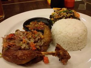 Renyah Garing dan Gurih Jadi Ciri Khas Begor Bali Renyah Garing dan Gurih Jadi Ciri Khas Begor Bali