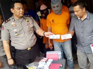 Polisi Bekuk Komplotan Pengedar Uang Palsu Rp 50 Juta di Medan