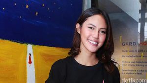 Si Petualang Cantik Della Dartyan
