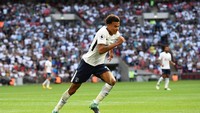 Dele Alli  mencetak gol keduanya musim ini saat menghadapi Burnley. Sayangnya Tottenham Hotspur cuma main imbang 1-1 (Dylan Martinez/Reuters)