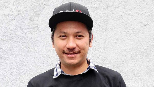 Gading Marten Jajal Berkumis, Pantes Nggak?