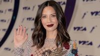 Olivia Munn Tetap Menggoda