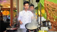 Foto: Mengintip Anak Jokowi Jadi Koki Hingga Jualan Kaos