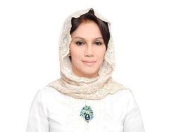 Bunda Sitha, Si Cantik Kutu Loncat yang Terjaring OTT KPK