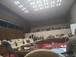 Belum Dapat Izin, Dirdik KPK Penuhi Panggilan Pansus Angket Belum Dapat Izin, Dirdik KPK Penuhi Panggilan Pansus Angket