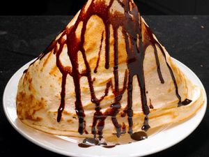 Asyiknya Ngemil Roti Tissue yang Tipis Renyah di 5 Tempat Ini Asyiknya Ngemil Roti Tissue yang Tipis Renyah di 5 Tempat Ini