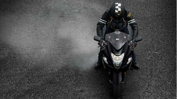 Suzuki Hayabusa Turbo Tantang Kawasaki H2