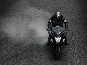 Suzuki Hayabusa Turbo Tantang Kawasaki H2