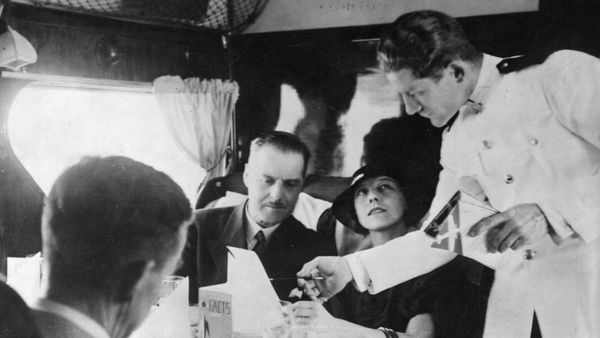 Seperti Apa Mewahnya First Class Pesawat di Tahun 1930-an?