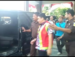 Diduga Korupsi Dana BOS, Pejabat Lamongan ini Ditahan