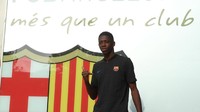 Ousmane Dembele mangkir dari latihan Borussia Dortmund agar dilepas ke Barcelona pada musim panas 2017. Keinginan Dembele untuk gabung Barca akhirnya terwujud. Foto: Albert Gea/Reuters