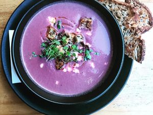 Karena Warnanya Cantik, Kembang Kol Ungu Kini Kian Populer