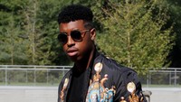 Giroud tak sendirian karena ada juga kompatriotnya di timnas Prancis, Presnel Kimpembe, yang juga jadi pengisi suara. Bek Paris St-Germain itu akan menjadi pengisi suara tokoh antagonis lainnya, yakni Scorpion. (Gonzalo Fuentes/REUTERS)