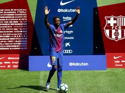 Usai kepergian Neymar, Ousmane Dembele jadi salah satu pemain yang didekati oleh Barcelona. Ketertarikan Barca membuat Dembele tiba-tiba mbalelo dari Borussia Dortmund dan dia pun dihukum karena tidak mau latihan. Bahkan Dembele sempat pergi ke Spanyol sebelum Dortmund melepasnya dengan banderol 104 juta euro plus 44 juta euro sebagai tambahan. (Albert Gea/Reuters)