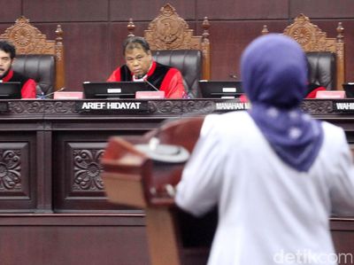 Sidang Uji Materi Hak Angket DPR