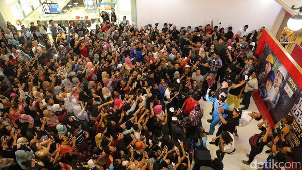 Petjah! Yogyakarta dan Semarang Sambut Cast Warkop DKI Reborn