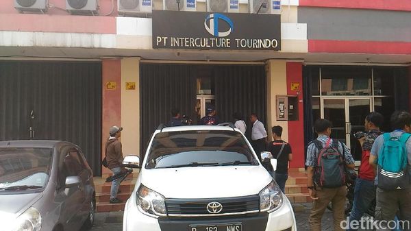 Foto: Bareskrim Geledah dan Segel Ruko Terkait First Travel