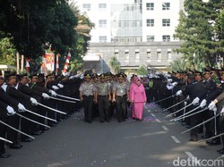 Wisuda 145 Purnawirawan, Kapolda Metro Jaya: Tetap Berkontribusi
