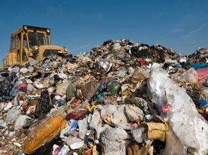 Kenya Terapkan Hukuman 4 Tahun Penjara untuk Produsen Kantung Plastik