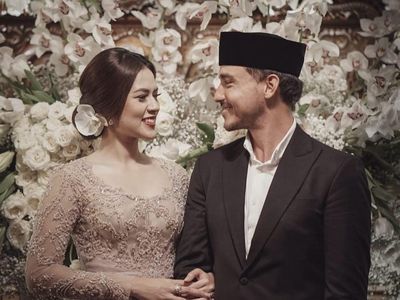 Foto Kocak Cewek-cewek yang Baper karena Hamish Menikah, Edit Foto Raisa