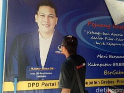 Diduga Dibeli dari Uang Suap, KPK Sita 5 Mobil Amir Mirza