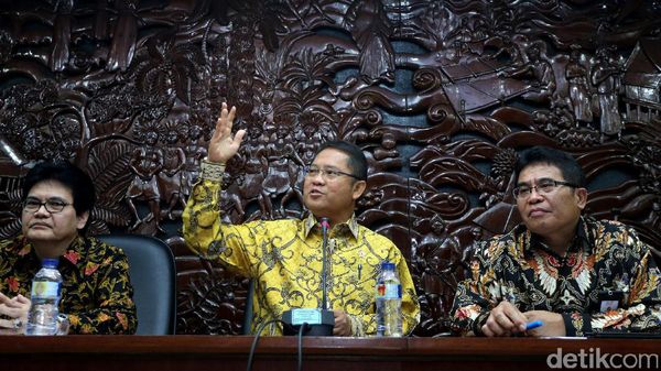 Menkominfo Beberkan Tamatnya Satelit Telkom 1