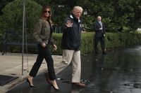 Melihat Kembali Gaya Kontroversial Melania Trump Saat Masih Jadi First Lady