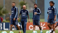 Pemusatan pun dilakukan di Buenos Aires sejak awal pekan ini, di bawah arahan pelatih Jorge Sampaoli yang menandai dua laga awal menangani Argentina dengan kemenangan. (Foto: Marcos Brindicci/REUTERS)