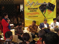 Sekjen Golkar Buat Buku Keutamaan Jokowi, Ini Alasannya