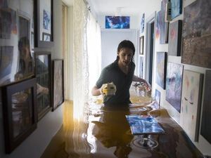 Banjir Houston: Antisipasi Perampokan, Jam Malam Diterapkan Banjir Houston: Antisipasi Perampokan, Jam Malam Diterapkan