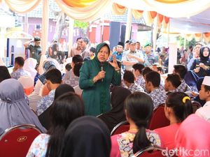 Tekan Kenakalan Anak, Risma Resmikan Taman Bacaan di Krembangan Tekan Kenakalan Anak, Risma Resmikan Taman Bacaan di Krembangan