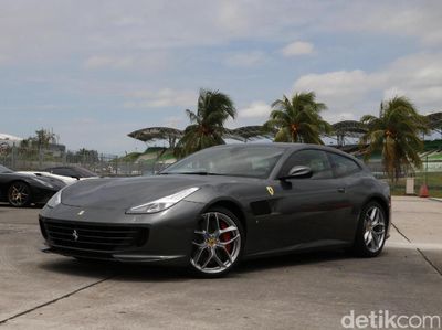 GTC4Lusso T, Rasakan Ganasnya Kuda Jingkrak Bersama Keluarga