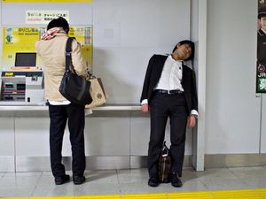 Jepang Bujuk Warganya Coba Kerja Hanya 4 Hari Seminggu