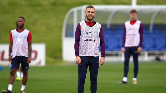 Lebih Bagus Malta atau Arsenal, Henderson?