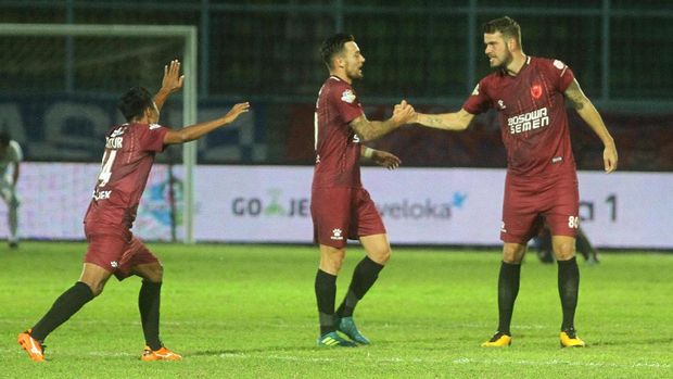 PSM Makassar berpeluang menjadi juara liga sepak bola Indonesia untuk kali pertama sejak musim 1999/2000.
