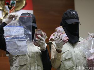 Ini Barang Bukti Kasus Suap Bunda Sitha