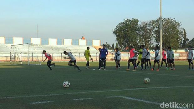 Usaha Bangkit Persela Diganggu Cedera Pemain