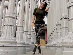 Foto Bareng Makeup Artist Kim K, Syahrini Didoakan Cepat Dapat Jodoh