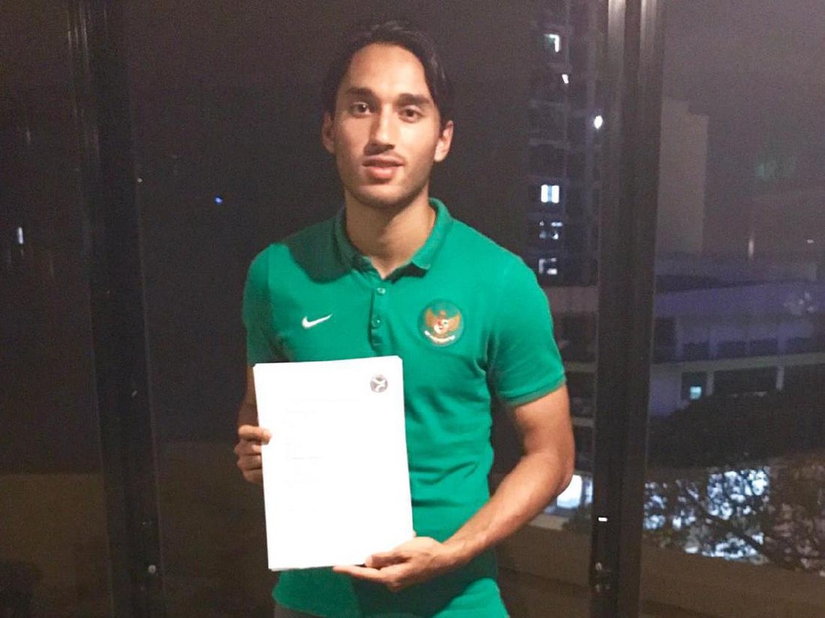Ezra Walian ingin meniru jejak striker Tottenham Hotspur Vincent Janssen. Foto: ist.
