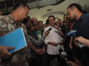 Menpora Gelar Jumpa Pers soal Kegagalan di SEA Games, Erick Thohir Absen