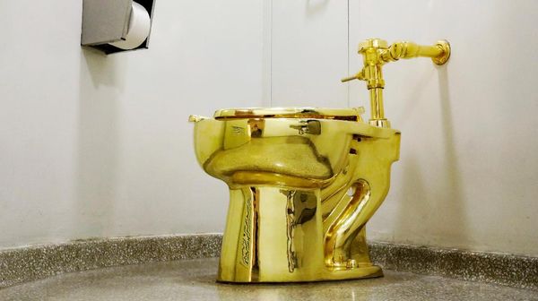 Di New York Ada Toilet Berlapis Emas 18 Karat