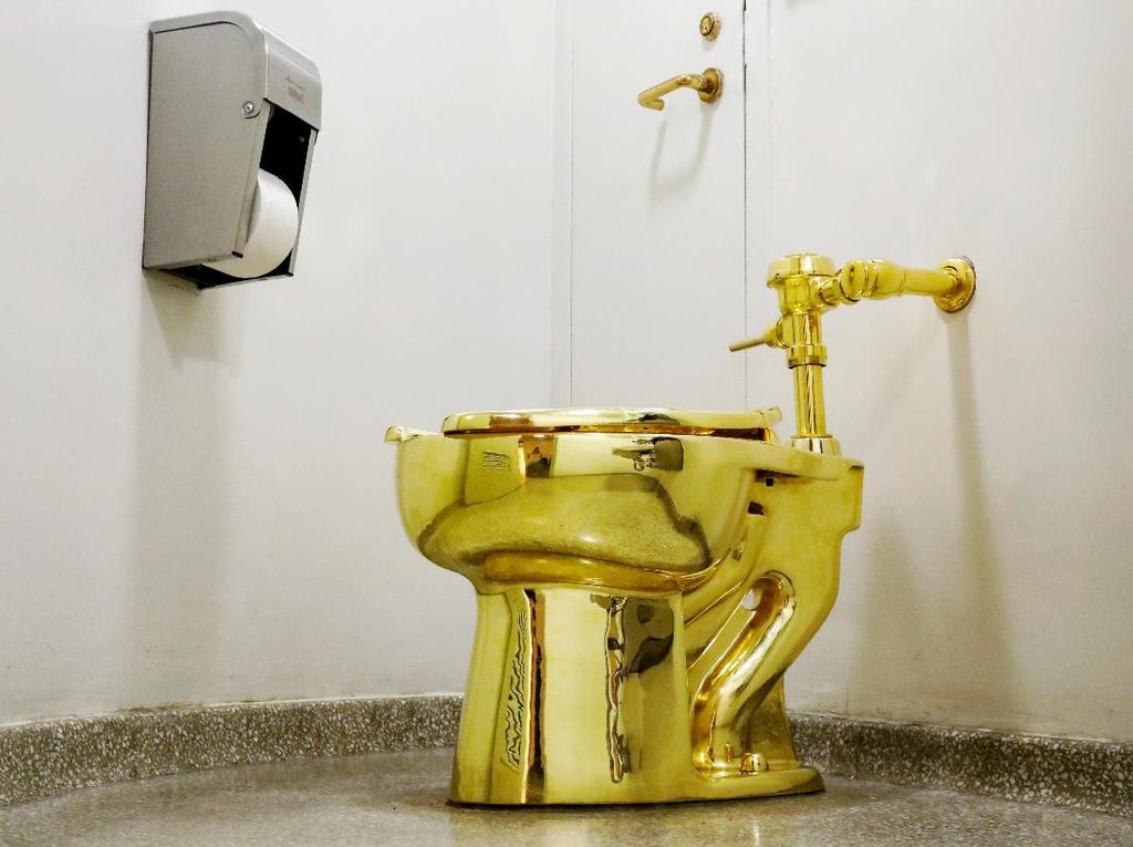 Misteri Toilet Emas 18 Karat yang Masih Diburu Keberadaannya Misteri Toilet Emas 18 Karat yang Masih Diburu Keberadaannya