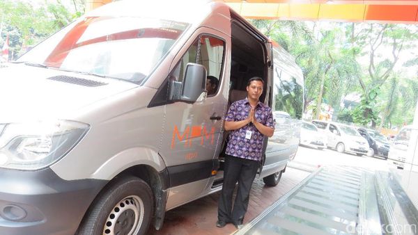 Mau Kendarai Van Mewah Mercedes-Benz Siapkan Dana Rp 5 Juta/Hari