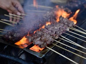 Resep Sate Kambing Bumbu Kecap Khas Jawa Timur: Gurih, Manis dan Empuk Resep Sate Kambing Bumbu Kecap Khas Jawa Timur: Gurih, Manis dan Empuk